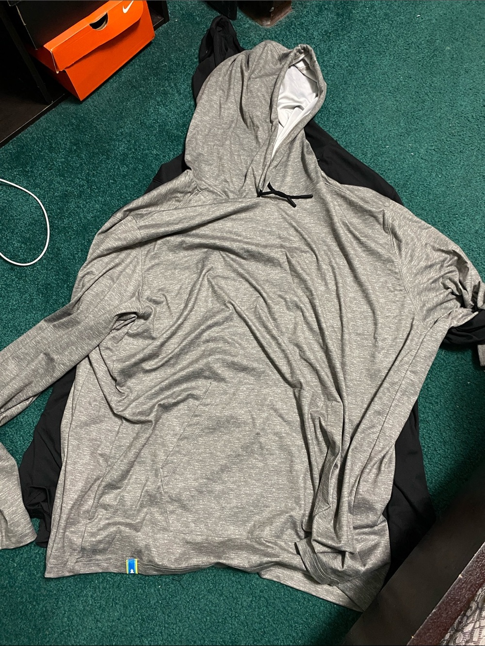 chubbies Heather Gray Lightweight Hooded Pullover